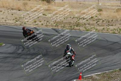 media/Apr-20-2025-AHRMA (Sun) [[393a79c373]]/Race/Group 10/Turn 4b/